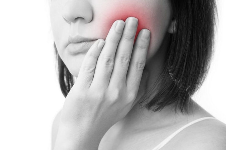 Emergências Dentárias: Como Lidar com Dor de Dente, Abscessos e Fraturas Dentárias