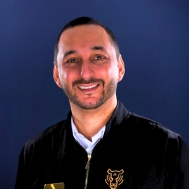 DR. DAVID LINCON