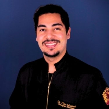 DR. VITOR MACHADO